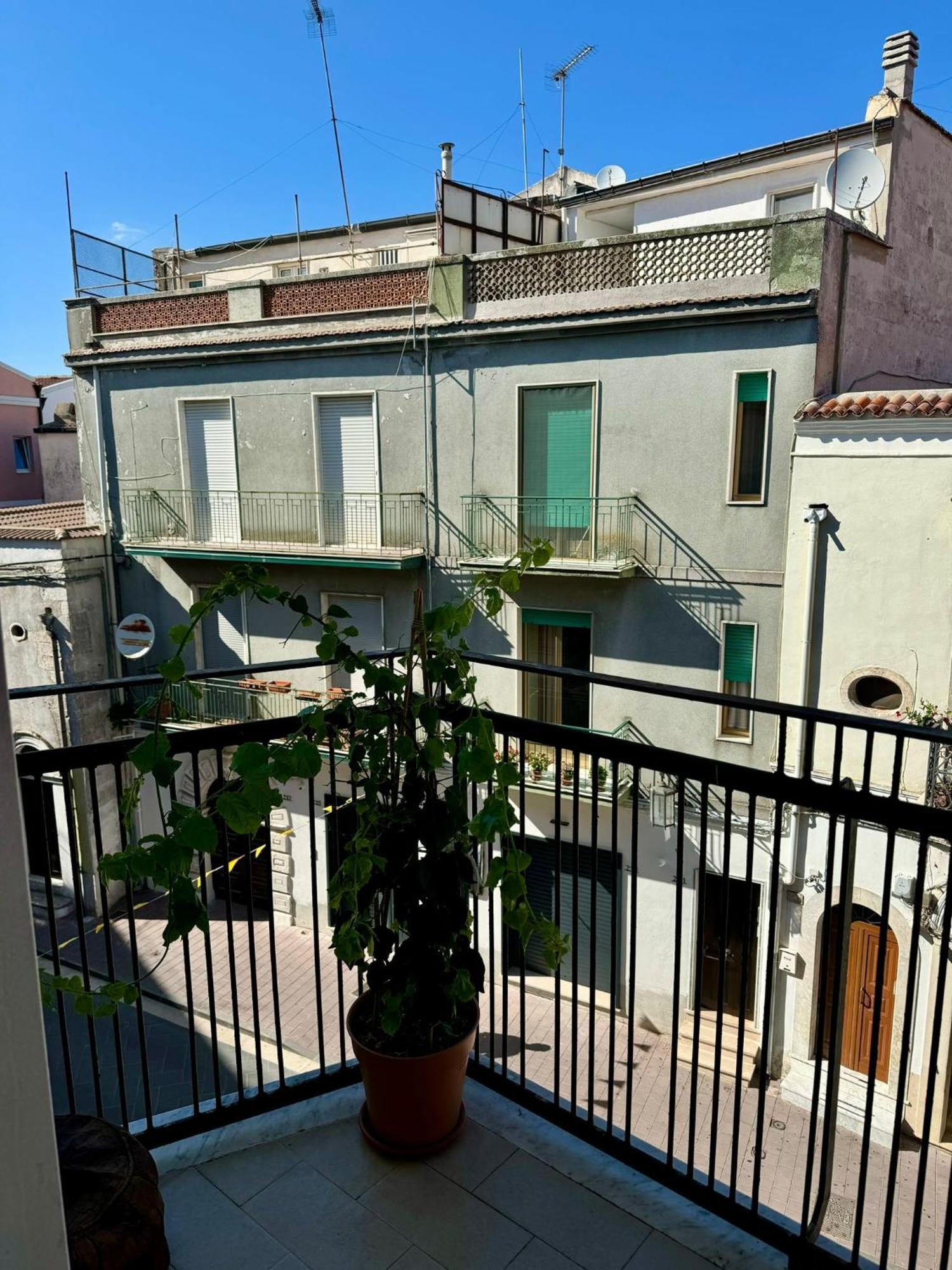 Ely House Apartment Monte Sant'Angelo Luaran gambar