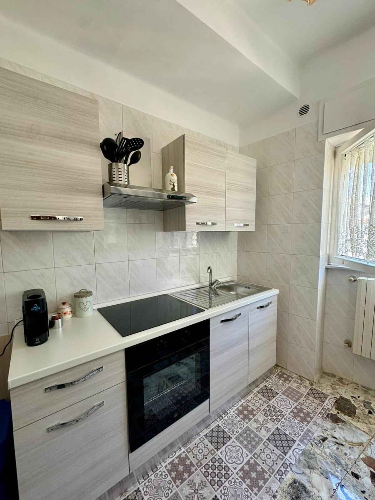 Ely House Apartment Monte Sant'Angelo Luaran gambar