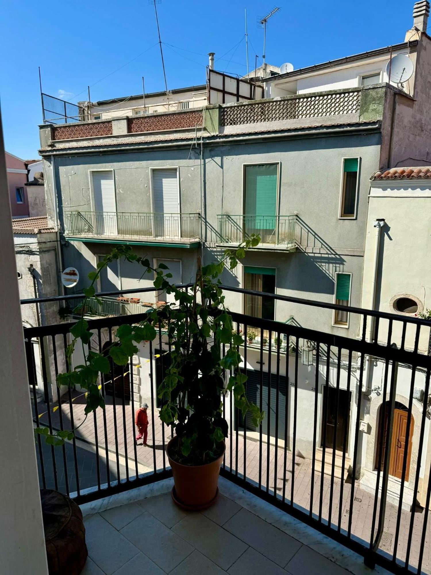 Ely House Apartment Monte Sant'Angelo Luaran gambar
