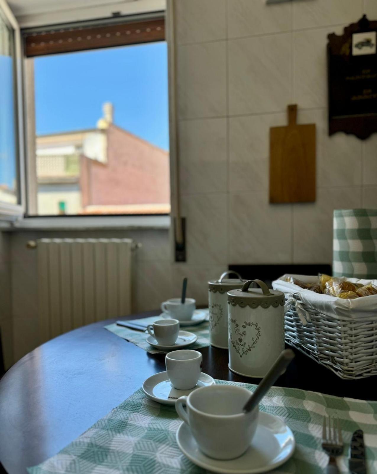 Ely House Apartment Monte Sant'Angelo Luaran gambar
