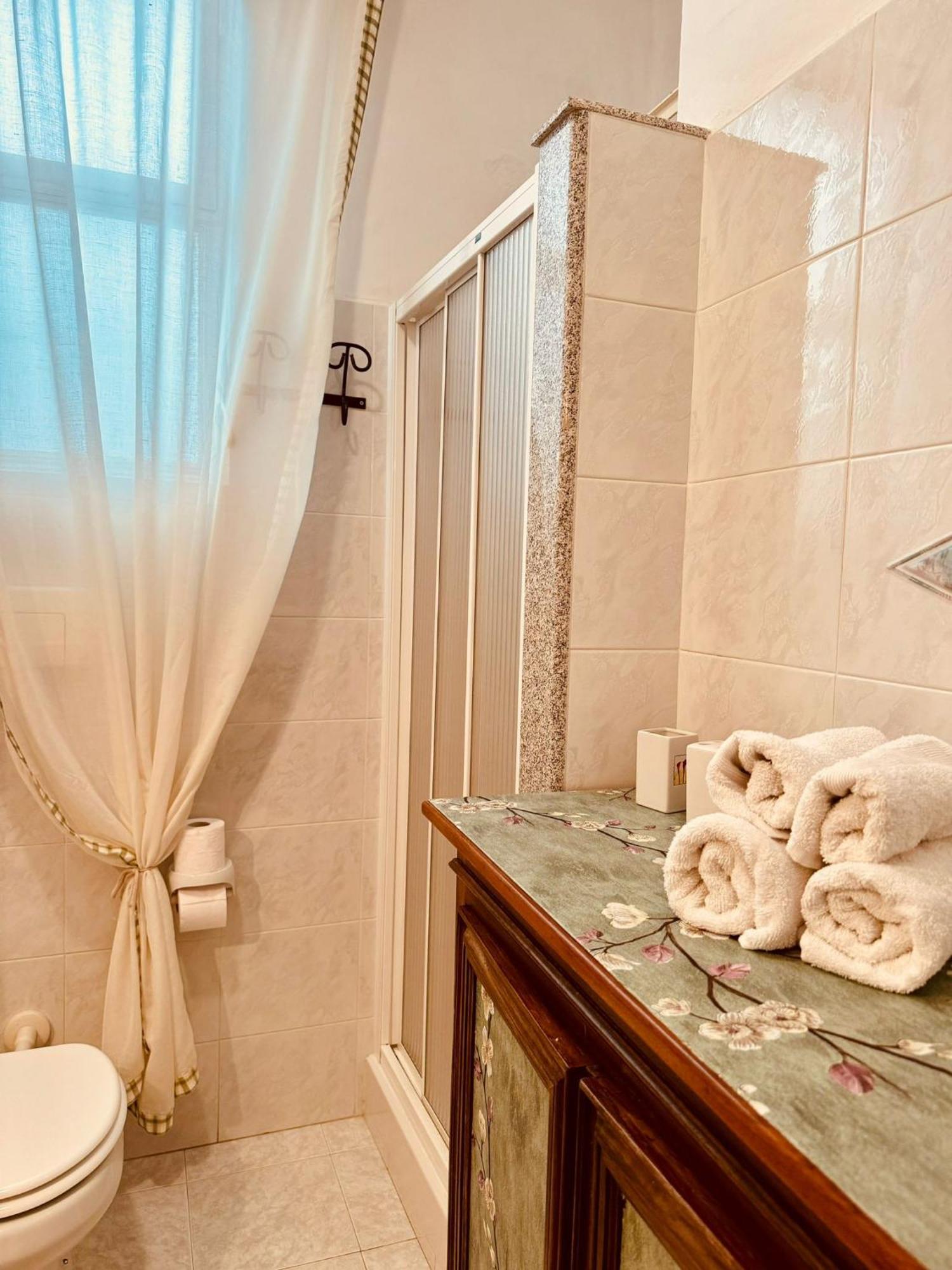 Ely House Apartment Monte Sant'Angelo Luaran gambar