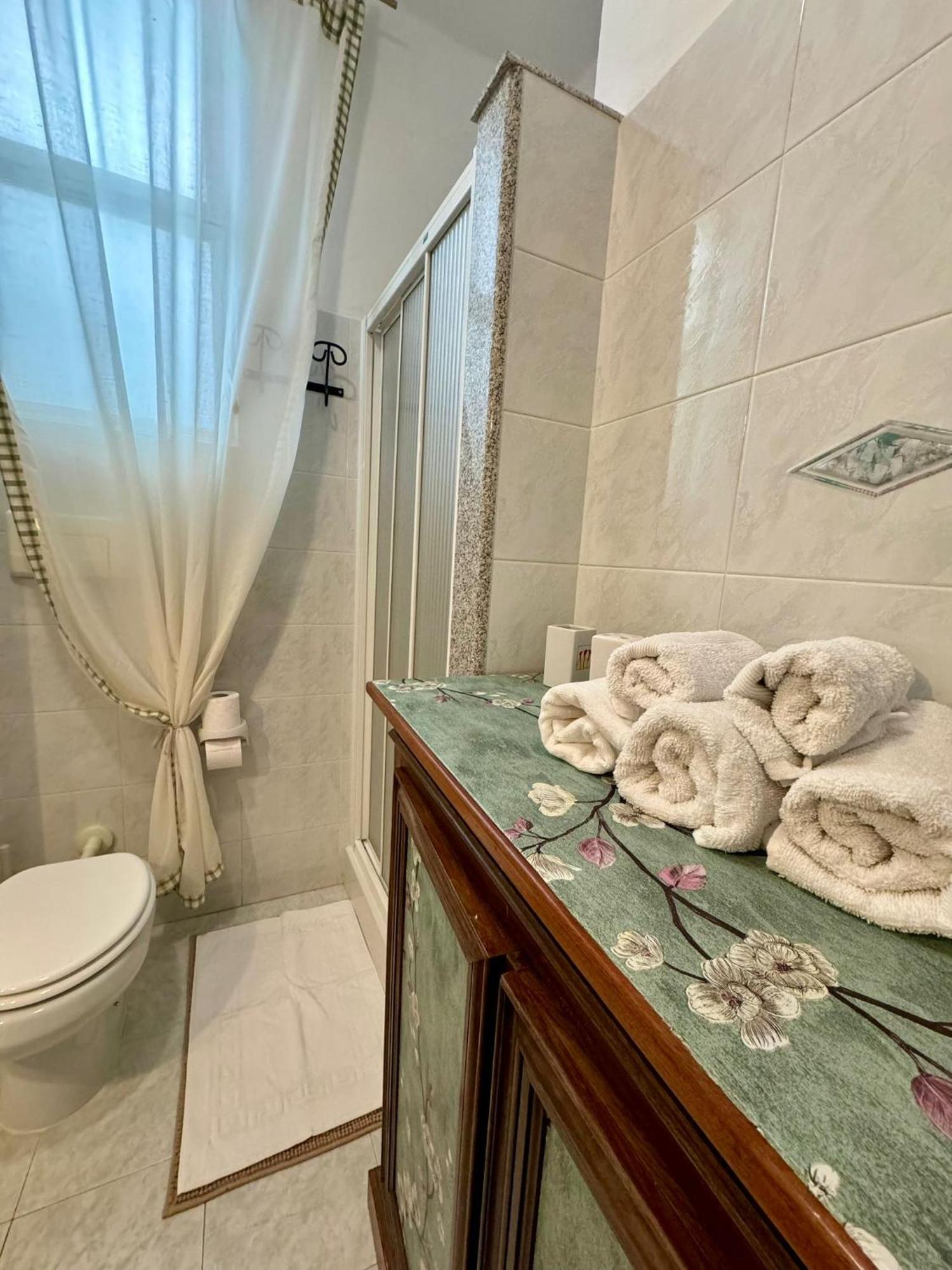 Ely House Apartment Monte Sant'Angelo Luaran gambar