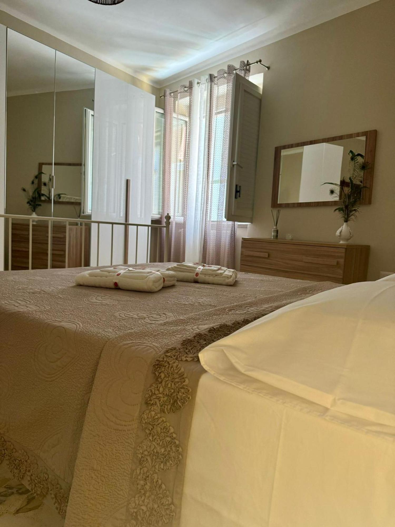 Ely House Apartment Monte Sant'Angelo Luaran gambar